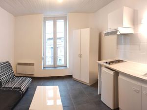 Tout Prêt des FAC / IUT : Studio MEUBLE eau + élec