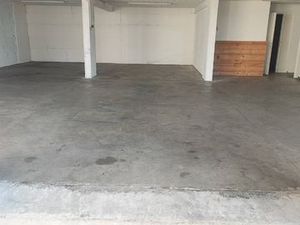 A louer local à usage de stockage et garage