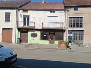 Vend maison avec ancien local commercial