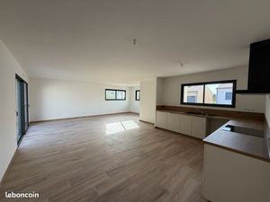 Maison neuve pouzioux la jarrie