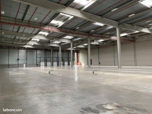 Local logistique 22 130 m²