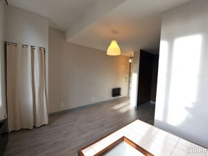 Libourne centre Studio 27 m2 non meublé