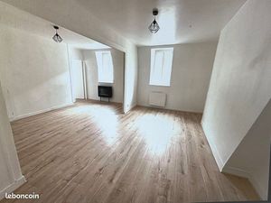 F2 hyper centre libre de suite rénové calme