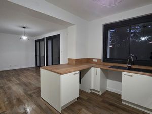 T3 au RDC d’une maison entièrement rénovée  proche centre Saint Simon