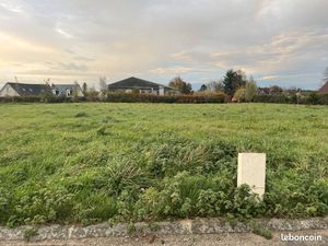 Terrain 704 m² Emanville