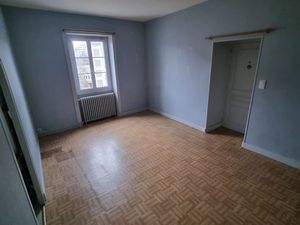 T2 de 73m2 2ème étage Rue des salines