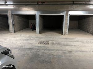 Garage sécurisé en sous-sol – Résidence SOEN (Esplanade)