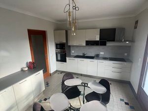 Loue T4 hors centre ville