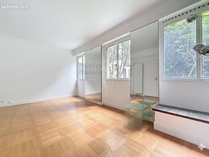 Studio 1 pièce 32 m²