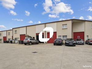 Local d'activité 150 m²