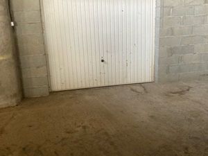 Box  parking  garage