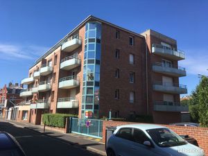 T2 - F2 50 m2 lumineux 4ème Armentières + garage