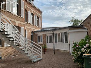 Amiens centre ville à 2 minutes à pieds dans une charmante maison bourgeoises un apparteme