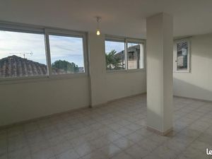 T3 bis Angoulême centre quartier cathédrale