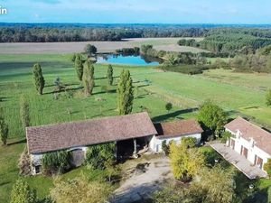 Ferme avec habitation T6 et 2 42 hectares