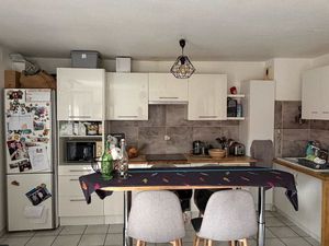 F2 climatisé meublé avec parking