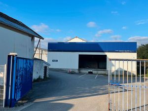 Hangar à louer – geneuille (25870)