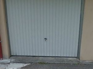 Garage/box 10 m² Lagnieu
