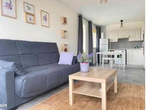 Furnished 2-Bedroom Apartment – Top Floor – Panoramic Views – Saint-Rémi  Reims
