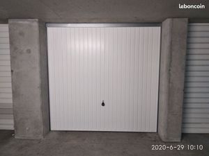 Garage Box Ecully  12.5m2