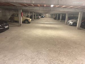 Place de parking dans garage souterrain residence centre ville