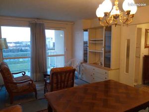 Cergy Le Haut  Point du Jour  T2 48 m2  3 balcons  vue sud