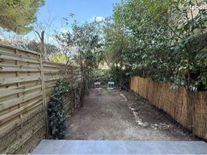 Studio de 21m2 avec jardin 25m2 + place de parking privative