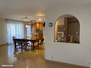 T4 meublé de 132m² avec double garage - ANNEMASSE