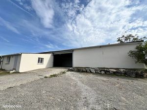 Local entrepôt commercial artisanal