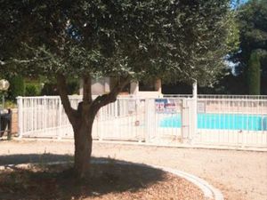 Apt  domaine 2 parking piscine