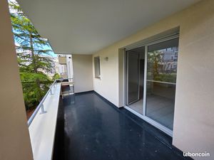 Loue appartement T3 65m2 à BOURRAN
