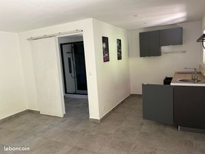 Petite maison 35 m2 à louer à l année