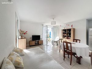 Appartement T2 - 45 5m² - Résidence sécurisée avec piscine - Parking