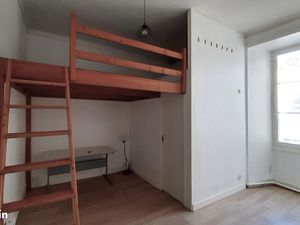 Studio avec mezzanine proche place Royale