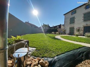 Appt standing 100m2 RDC avec jardin terrasse parking centre-ville accès PMR