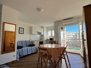 Location studio meuble a l’annee + balcon a palavas les flots
