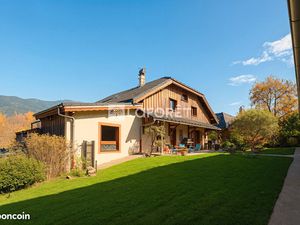 Chalet 12 pièces 289 m²