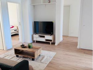 Chambre hyper-centre  juste à côté de la gare ?