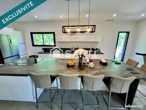 Villa 5 pièces 162 m²