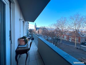 Appartement 5 pièces 93m2 - balcon et parking