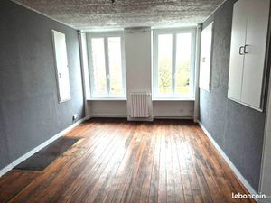Appartement 53.25 m2 trois pièces 1 étage + terrasse + parking