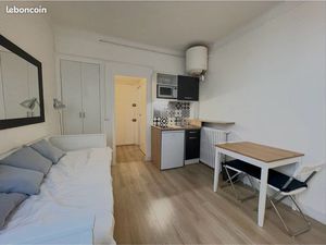 Studio meublé à Asnières