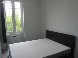Appartement 2 pièces 37 m² (très belle villa des années 40  classée Patrimoine du XXème si