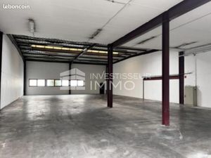 Local d'activité 270 m²