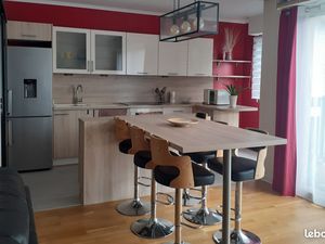 T2 51m2+terrasse 12m2 vue dégagée+box excellent état