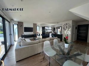 Perpignan maison de ville 3 faces 3 chambres garage piscine