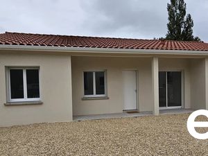 Maison de plain-pied  73 m² habitables  terrain de 272 m²