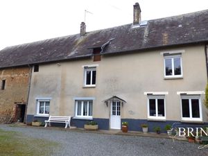 CORPS DE FERME AVEC 2.5 HECTARES DE TERRAIN