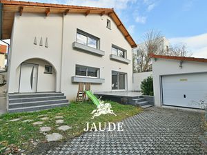 Maison rénovée de 105 m2 avec terrasse plein Sud et garage