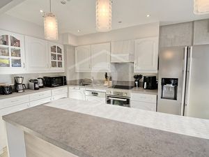 Appartement Antibes 5 pièce(s) 100.3 m2